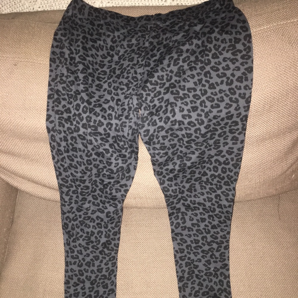 Cheetah print leggings
